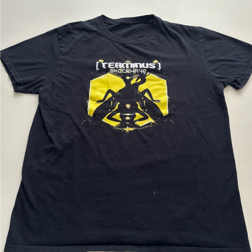 Terminus shockwave (call of duty shirt )